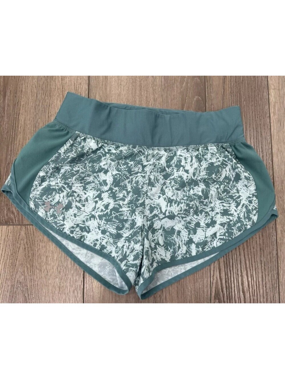 Under Armour Womens Speedpocket Running Shorts Green | Small